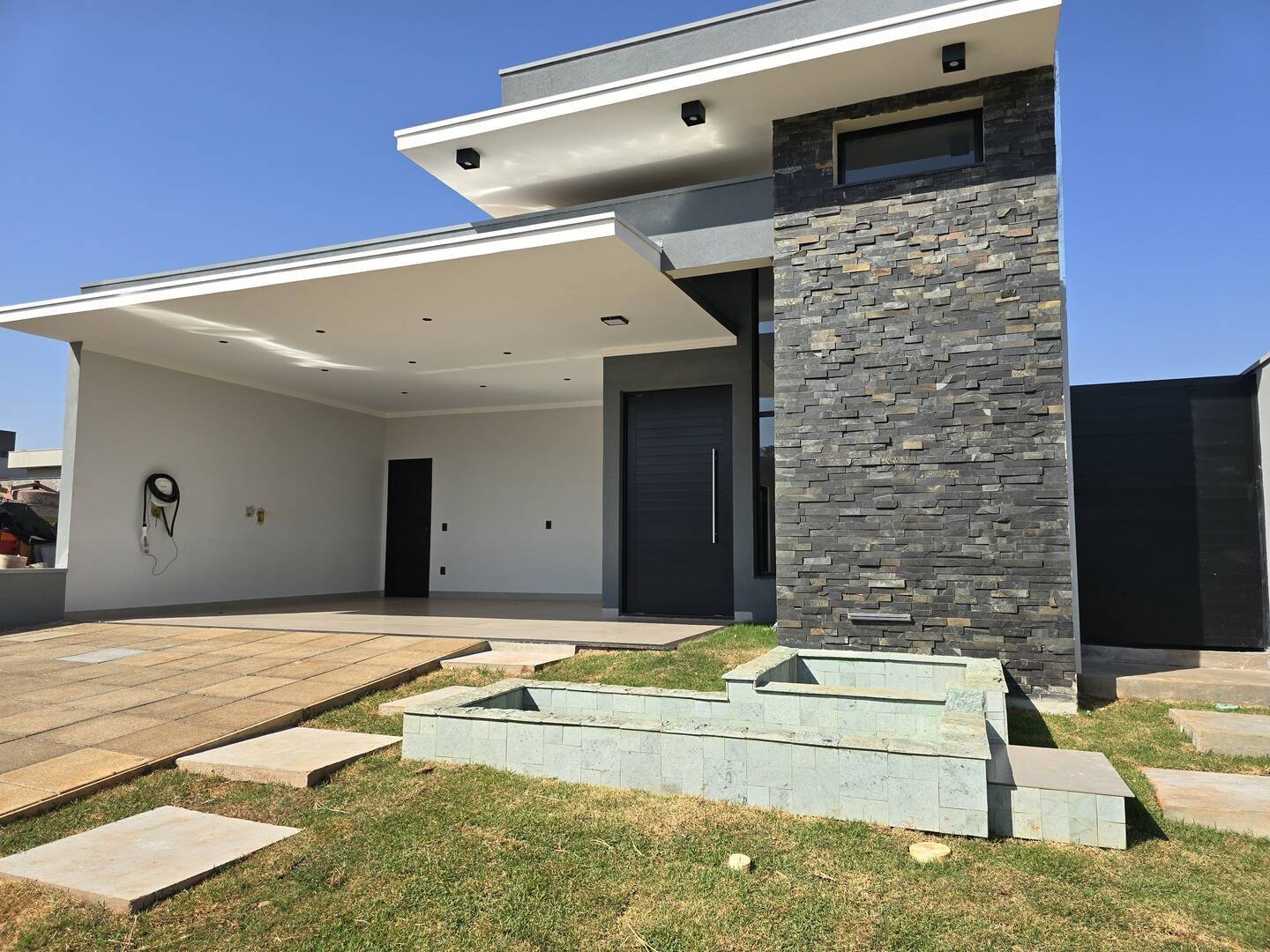 VENDO CASA, 3 SUITES, SENDO 1 MASTER COM CLOSET, RESID VOLPI, ARARAQUARA/SP