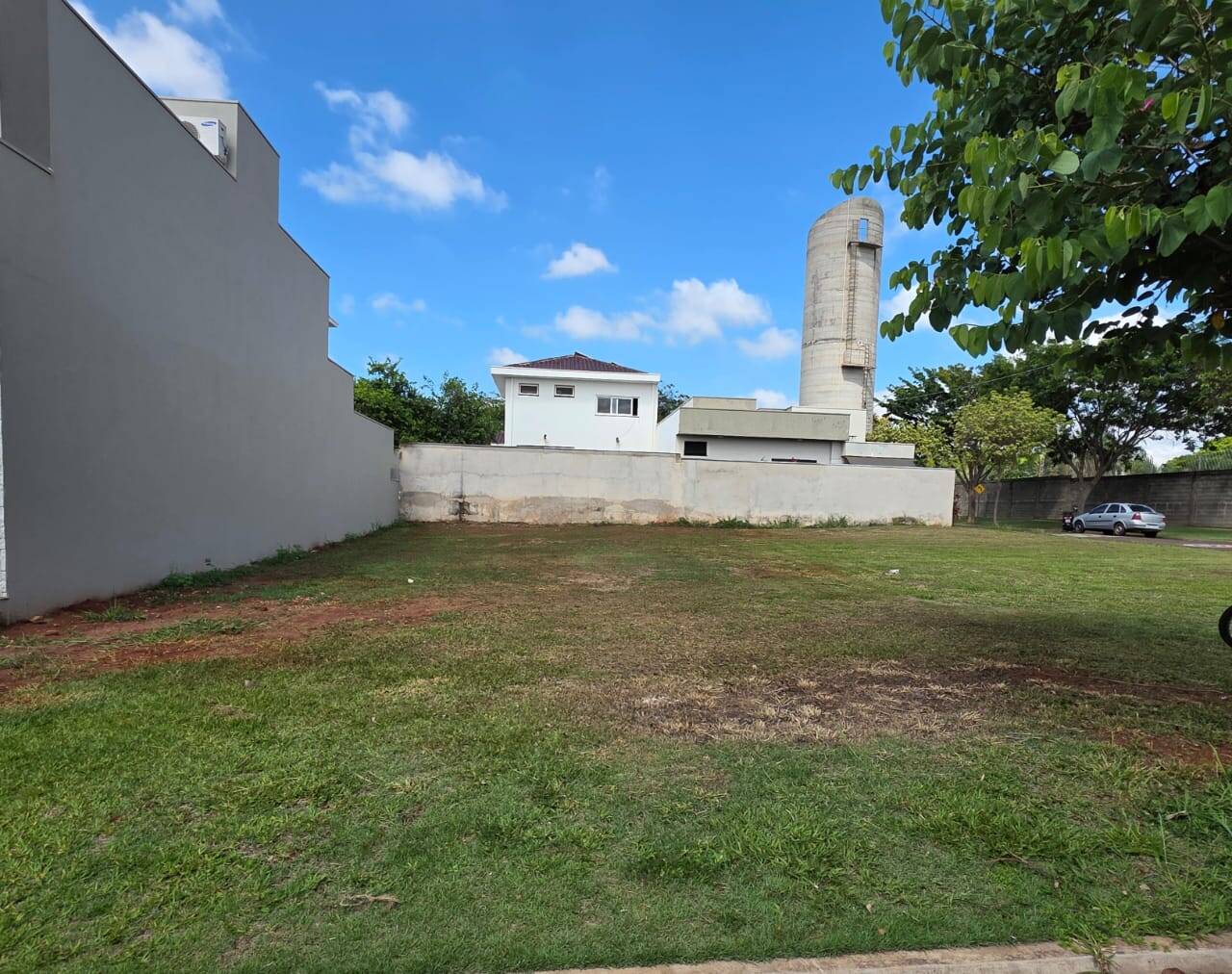 #503 - Terreno em condomínio para Venda em Araraquara - SP