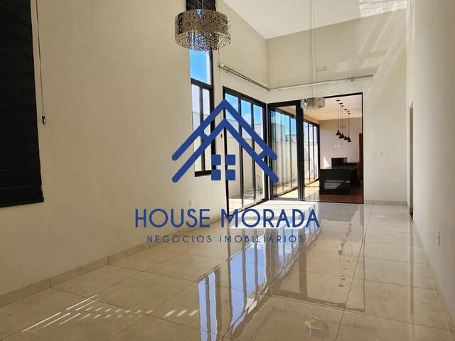 #203 - Casa para Venda em Araraquara - SP