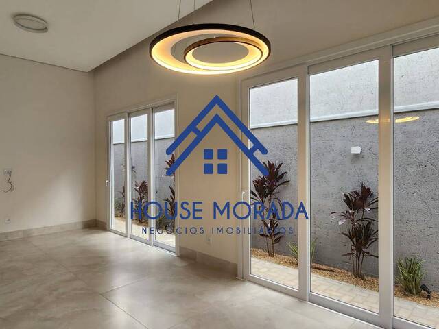 #325 - Casa para Venda em Araraquara - SP