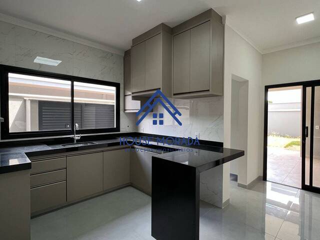 #334 - Casa para Venda em Araraquara - SP