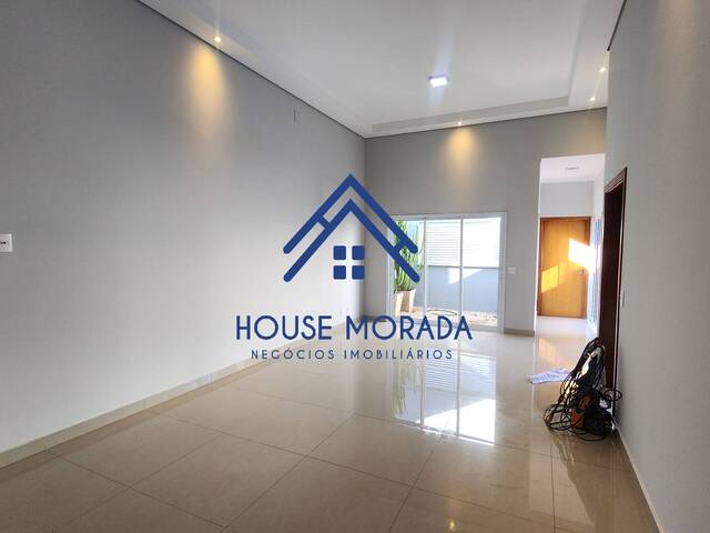 #436 - Casa para Locação em Araraquara - SP