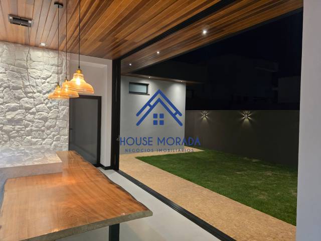 #510 - Casa para Venda em Araraquara - SP