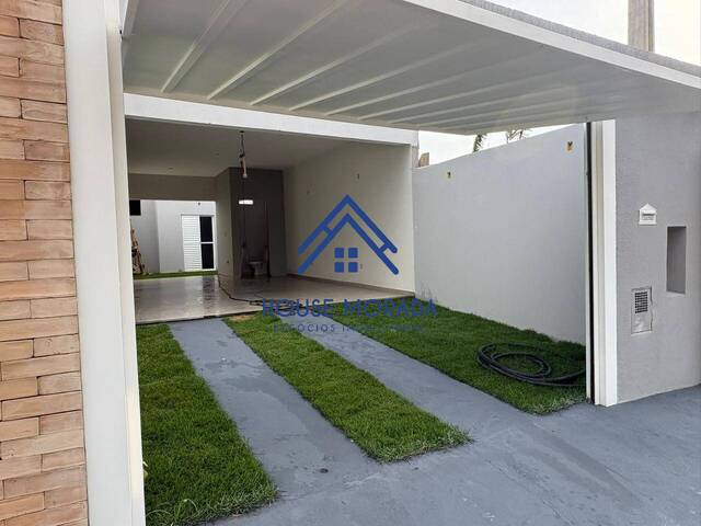 #553 - Casa para Venda em Américo Brasiliense - SP