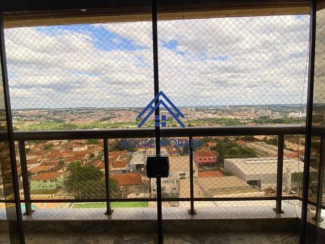 #211 - Apartamento para Venda em Araraquara - SP