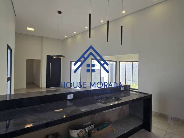 Casa para Venda em Araraquara - 3