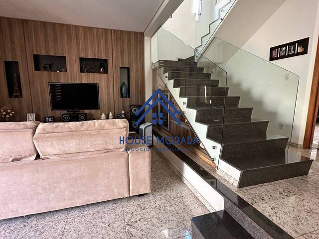 #277 - Casa para Venda em Araraquara - SP