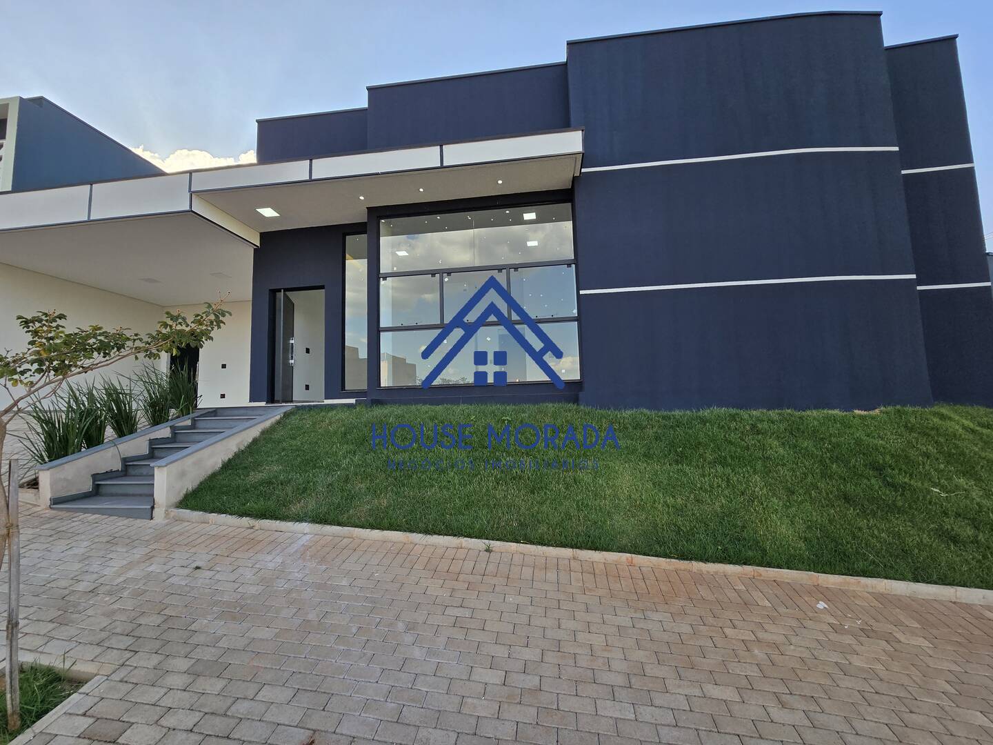 VENDO CASA, 3 DORM, SENDO 1 SUITE C/ CLOSET ESQUINA,COND TIVOLI, ARARAQUARA