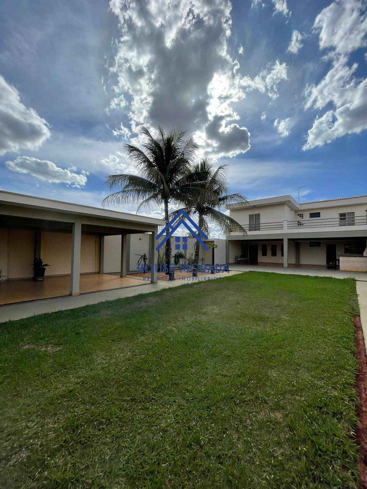 VENDO SOBRADO ESQUINA 3 SUÍTES CIDADE JARDIM ARARAQUARA SP