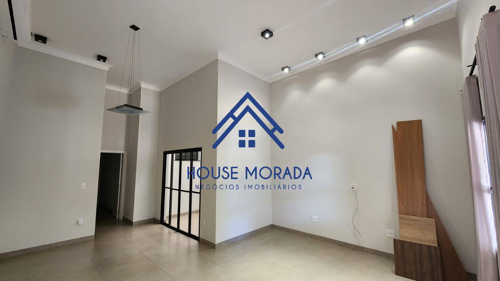 VENDO CASA TÉRREA 03 SUÍTES CONDOMÍNIO VILLAGE DAMHA II  RESIDENCIAL DAMHA