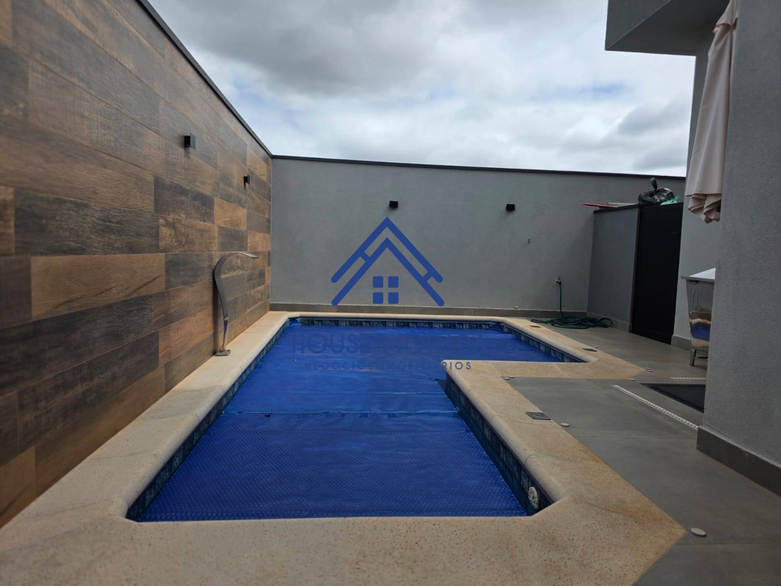 VENDO CASA ALTO PADRÃO 03 DORMIT C/ PISCINA COND BELLA VITTA ARARAQUARA SP