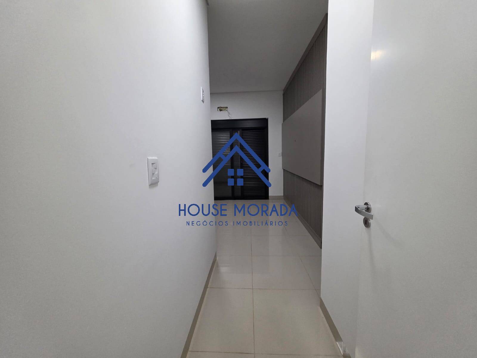 ALUGO CASA ESQUINA 03 SUÍTES C/CLOSET CONDOMÍNIO VILLAGE DAMHA II AQA