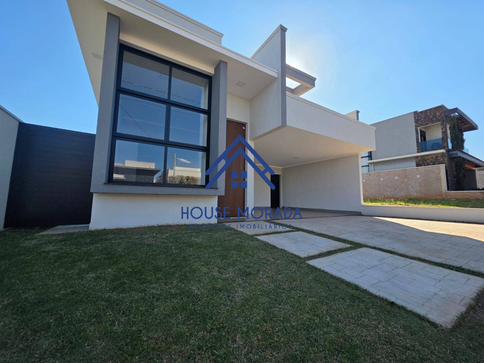VENDO CASA 03 DORMITÓRIOS SENDO 01 SUÍTE MASTER COM CLOSET CONDOMINIO VOLPI