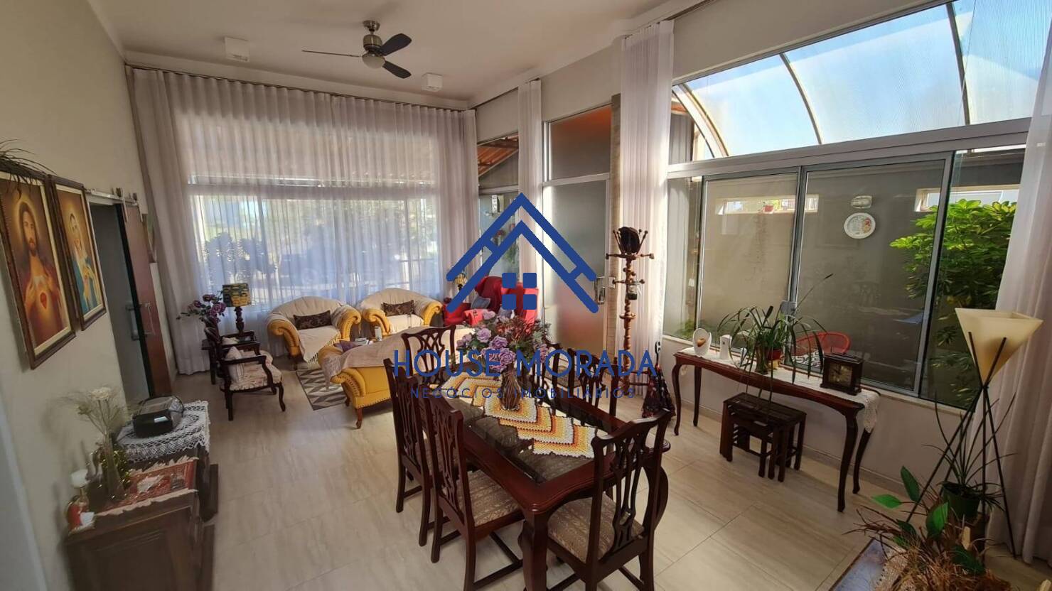 VENDO CASA ESQUINA 02 DORM, SENDO SUÍTE CONDOMINIO VILLAGE DAMHA 2