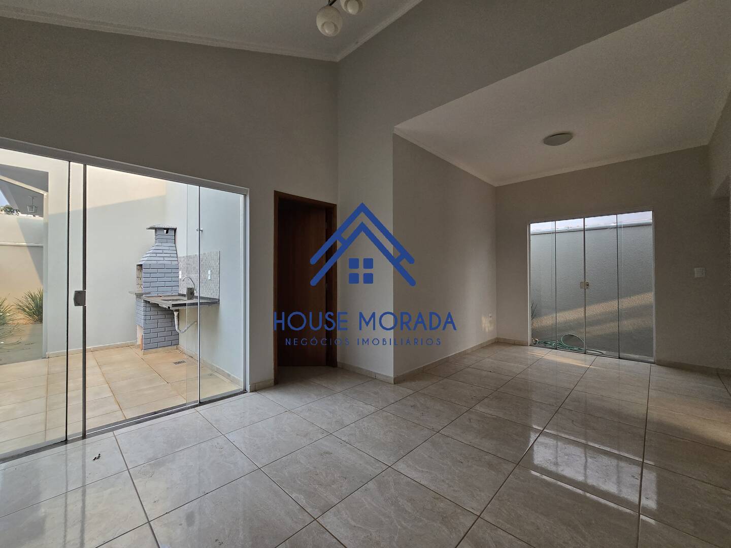 VENDO, CASA 3 DORM, SENDO 1 SUITE, COND ALVORADA, ARARAQUARA SP