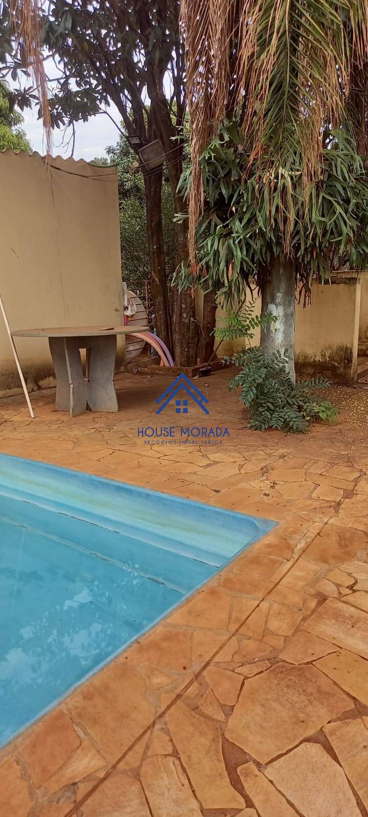 VENDO CHÁCARA FLORA 4 DORMITÓRIOS SENDO 1 SUÍTE, COM PISCINA ARARAQUARA SP