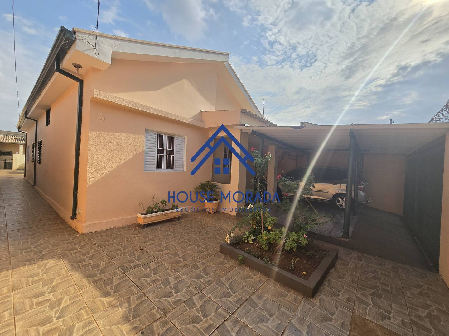 VENDO CASA 03 DORMIT SENDO 01 SUÍTE + EDÍCULA VILA XAVIER ARARAQUARA SP