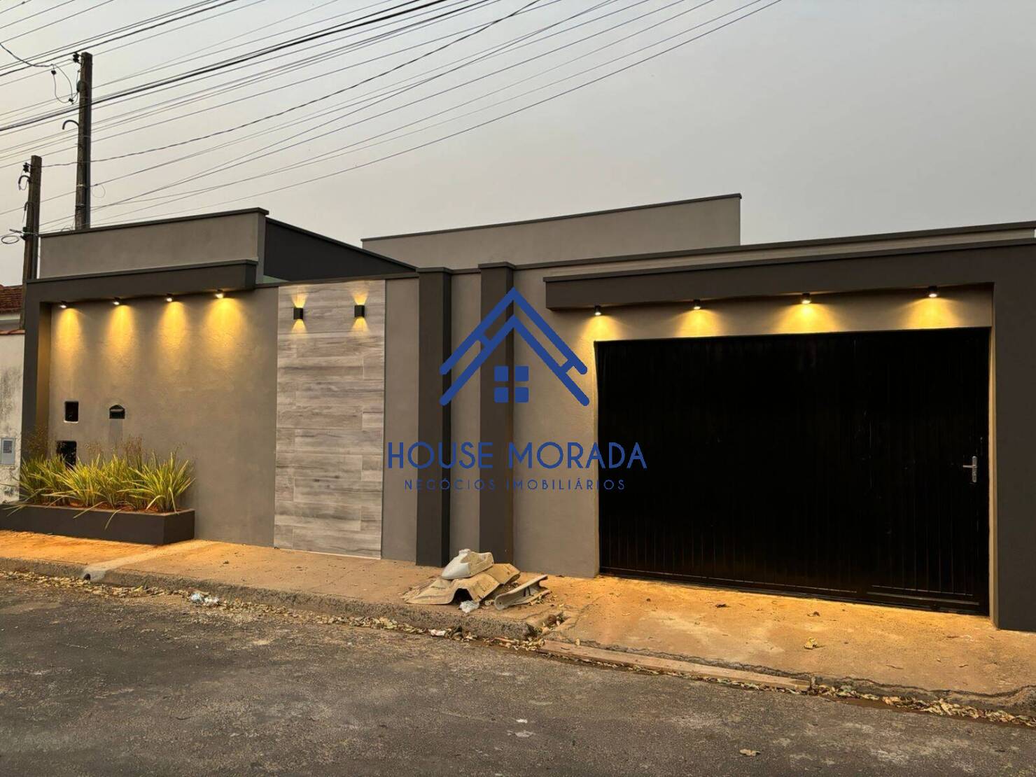 VENDO CASA 03 DORMITÓRIOS SENDO 01 SUÍTE VALE DO SOL ARARAQUARA SP