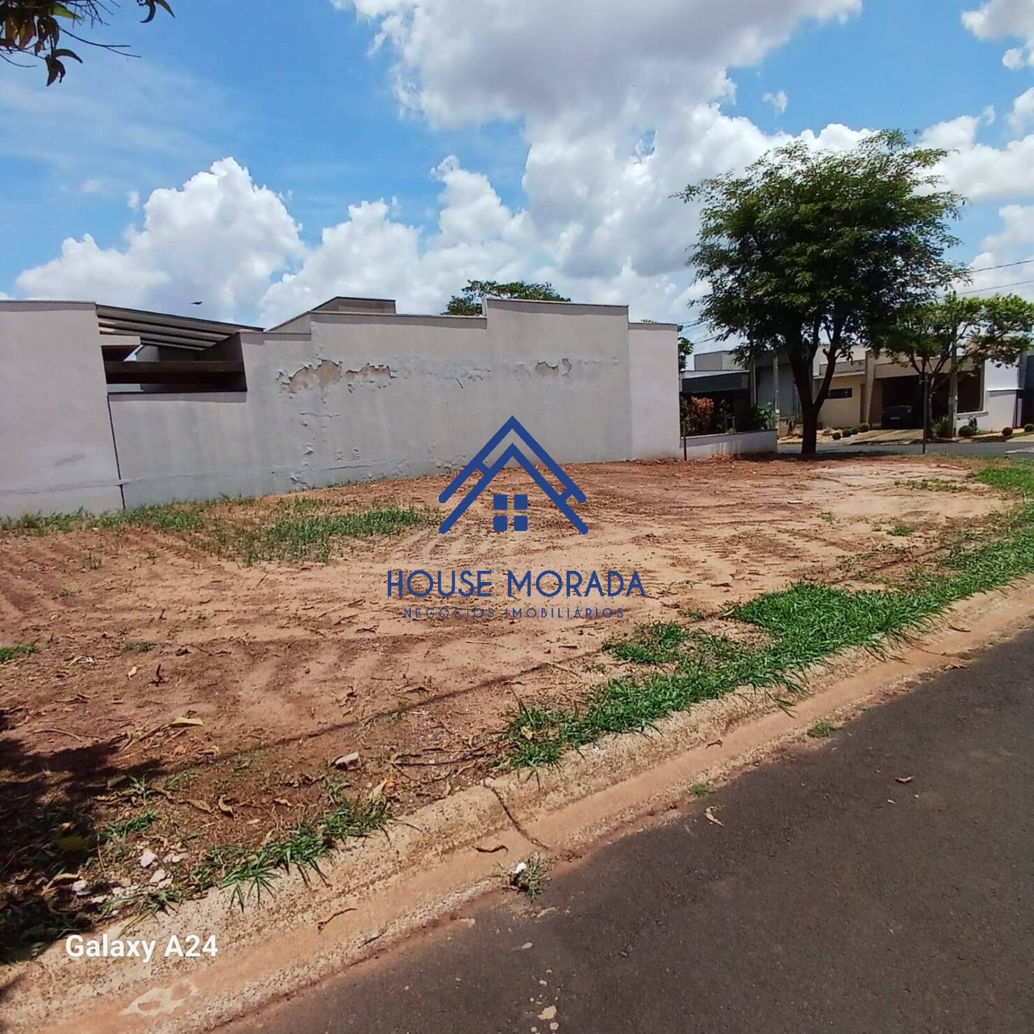VENDO TERRENO, ESQUINA, COND ALVORADA, ARARAQUARA/ SP