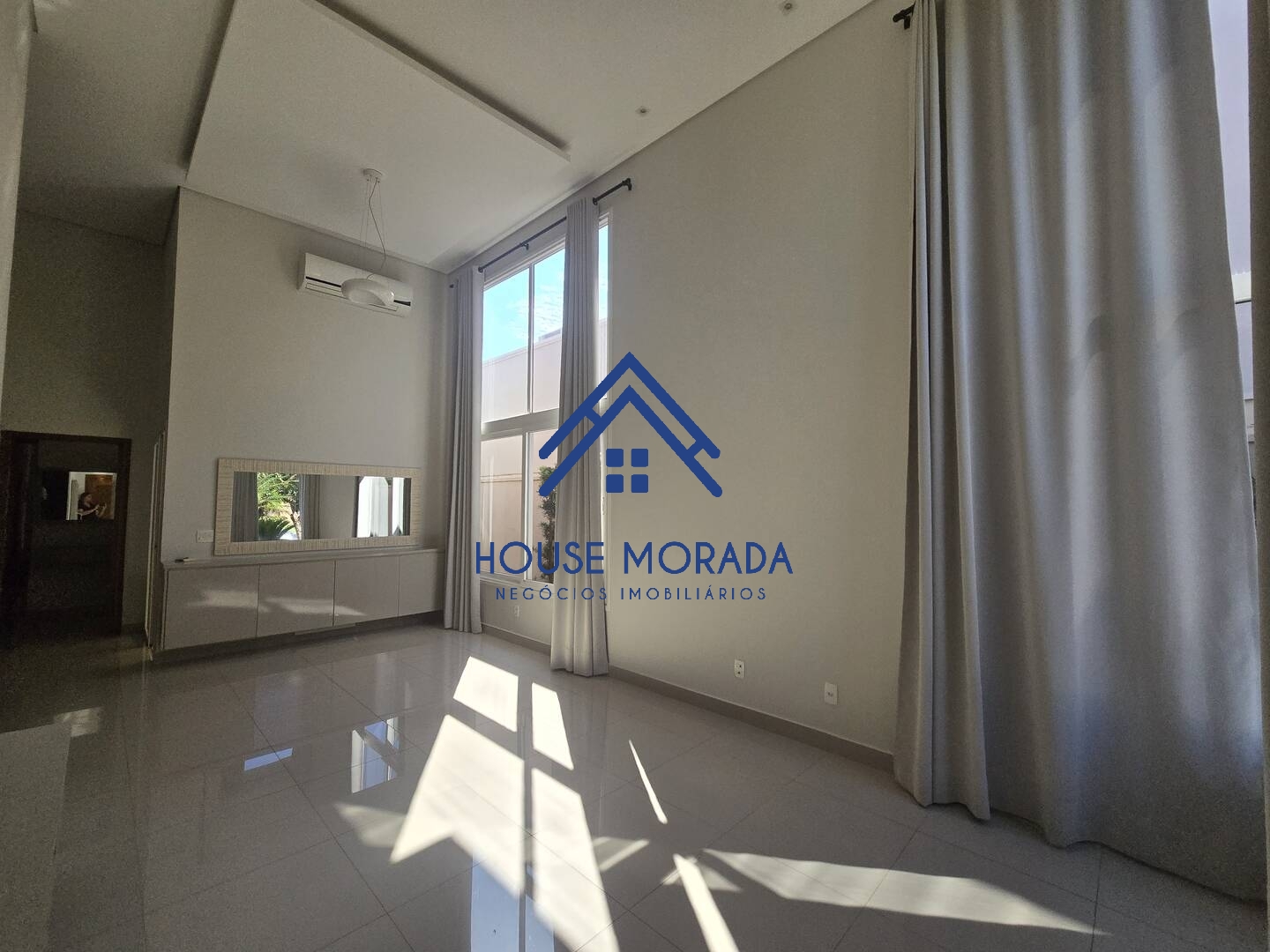 VENDO  CASA, SENDO 3 SUITES, CONDOMINIO  DAMHA 2, ARARAQUARA/SP