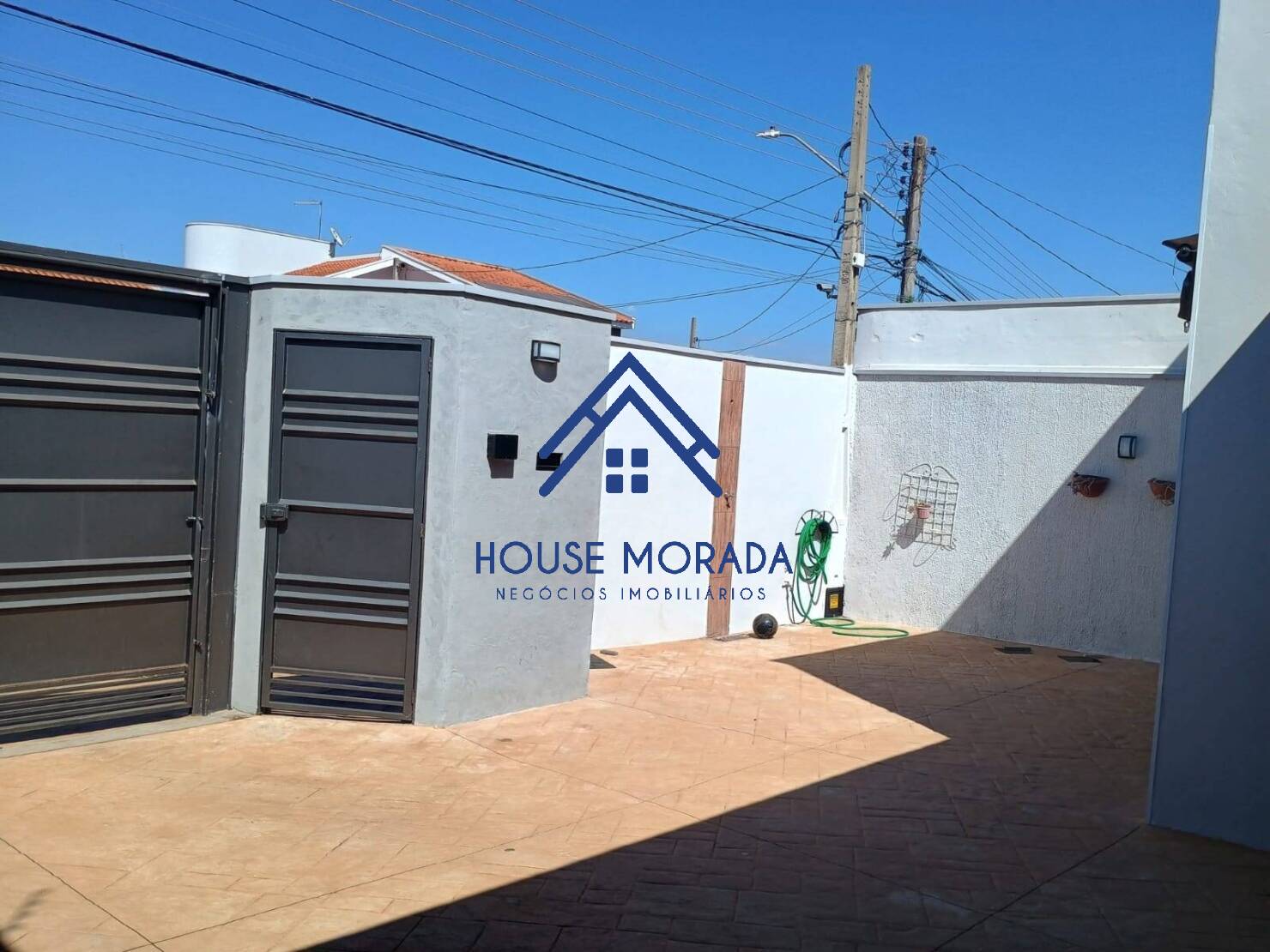 Vendo casa 3 dormitórios com armários embutidos
Residencial Cambui